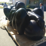 Transportation of sculpture Pareja made by Jimenez Deredia